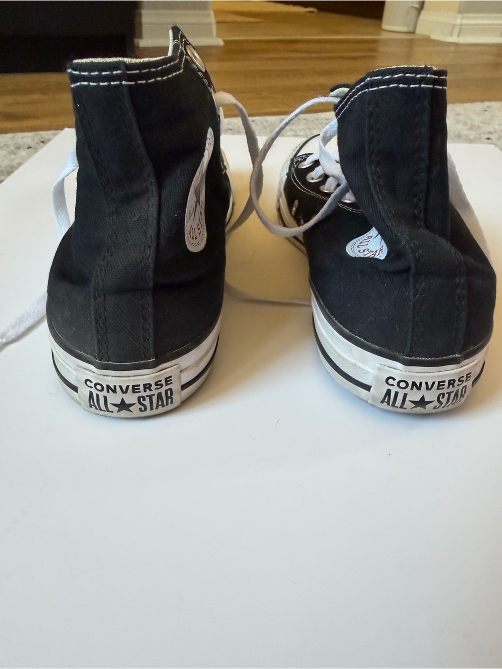 Like NEW! Converse Chuck Taylor All Star High Top - Picture 5 of 8